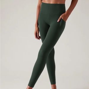 COPY - ATHLETA Salutation Stash Tight
